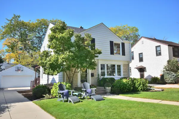 6147 N Shoreland AVENUE, Whitefish Bay, WI 53217