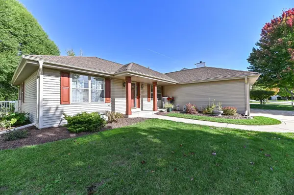 3632 Stillwater CIRCLE, Waukesha, WI 53189