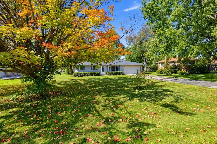 1222 S Meadowlark LANE, Elkhorn, WI 53121 - #2