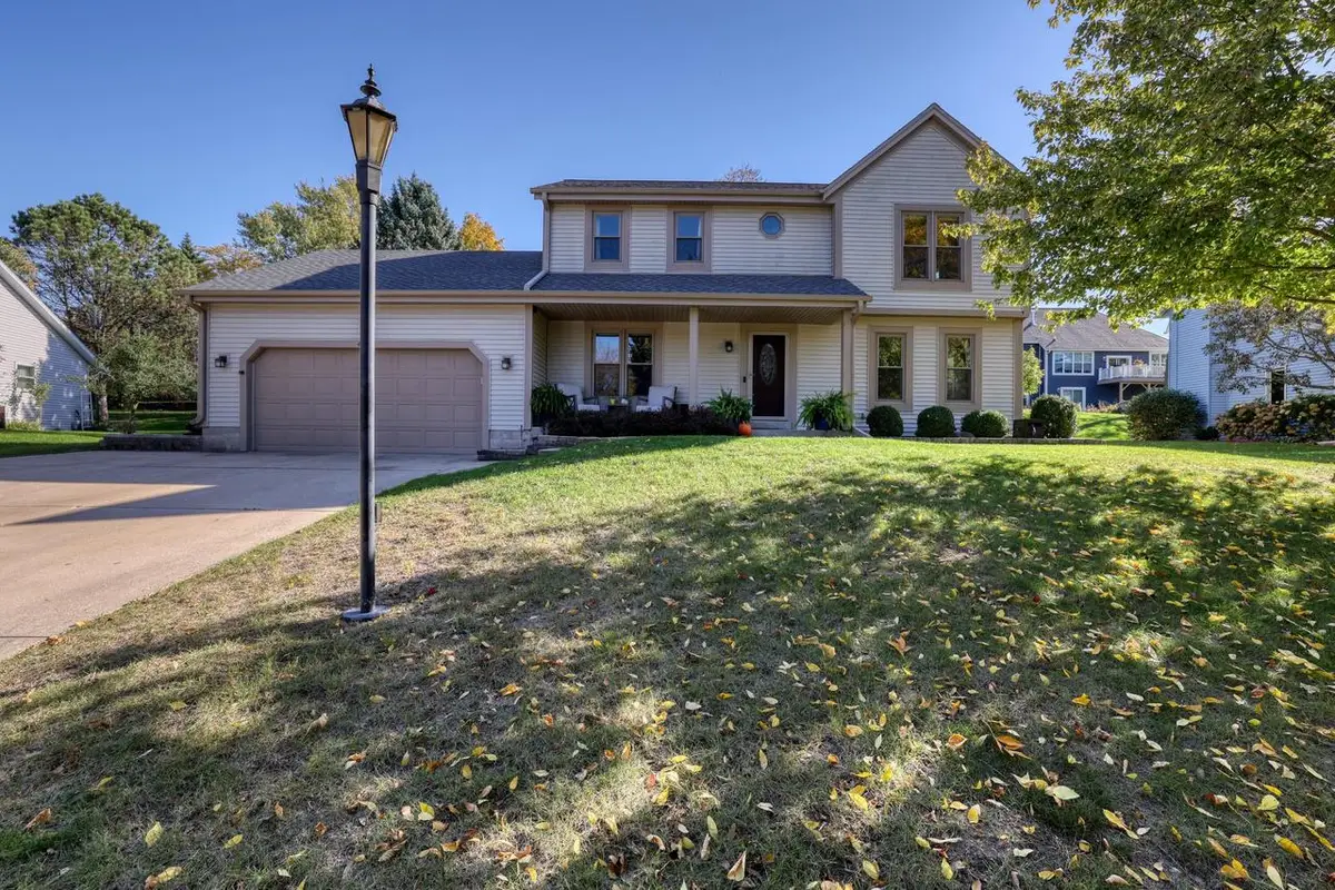 444 Cheshire LANE, Pewaukee, WI 53072 - #1