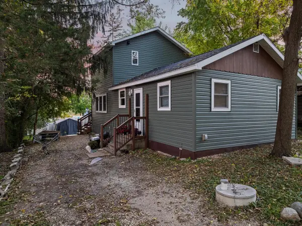 107 Bayview ROAD, Williams Bay, WI 53191