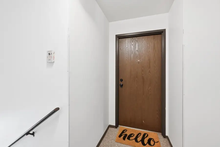 6400 W Howard AVENUE #201, Milwaukee, WI 53220 - #3