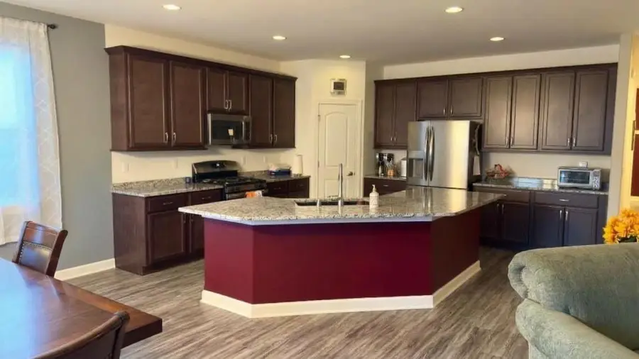 W242N5658 Peppertree DRIVE W, Sussex, WI 53089 - #2