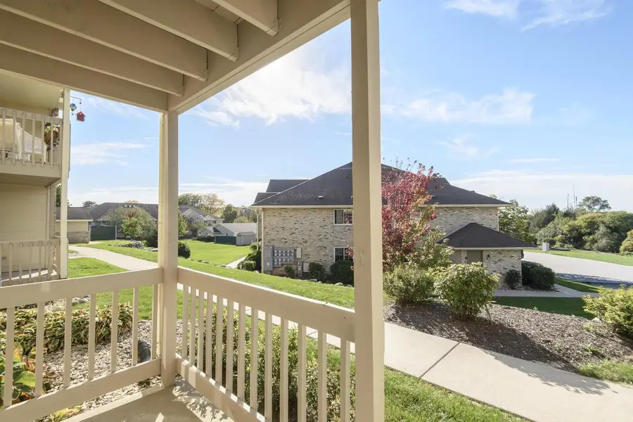 4875 Easy STREET #12, Hartland, WI 53029 - #2