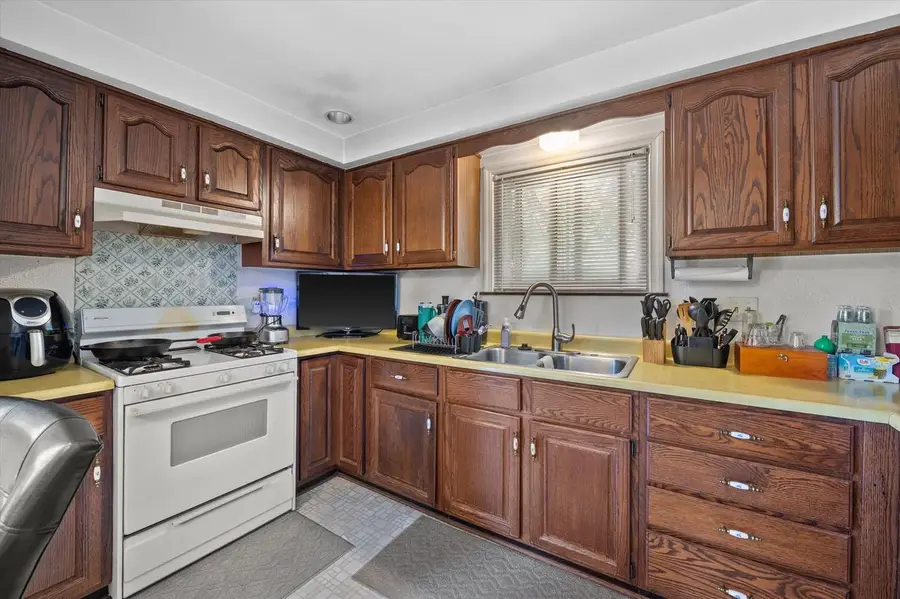 11610 W Elmhurst PARKWAY #11612, Wauwatosa, WI 53226 - #3
