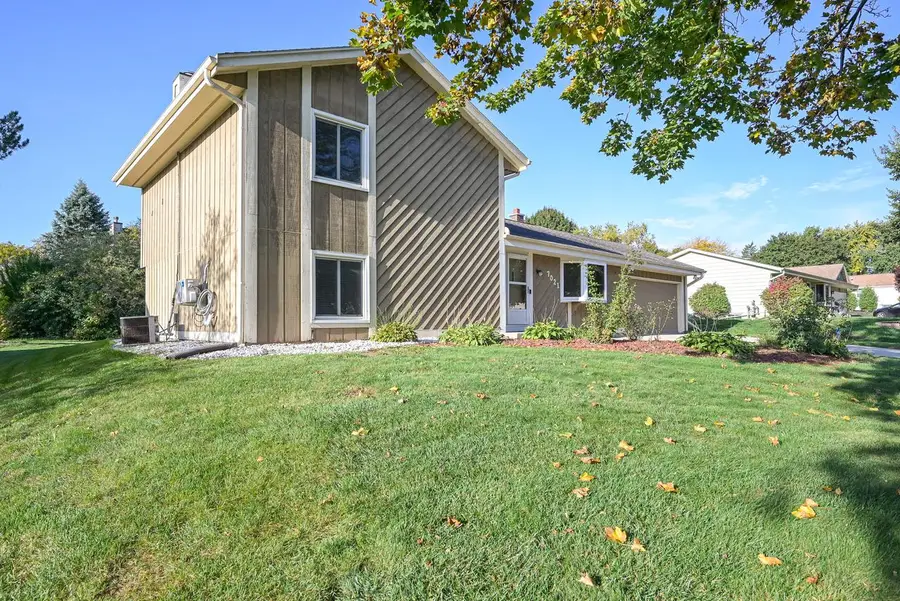 7021 W Southview DRIVE, Franklin, WI 53132 - #2