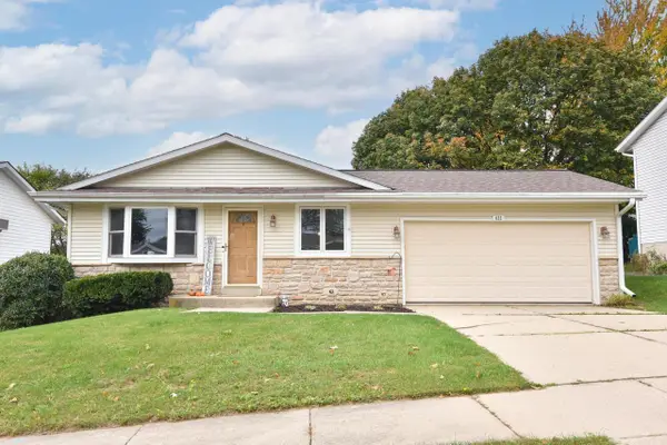 822 Kings Ridge COURT W, West Bend, WI 53090
