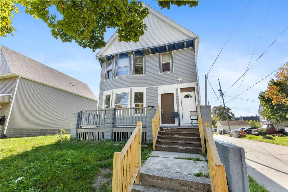 2463 W Chambers STREET #2465, Milwaukee, WI 53206 - #1