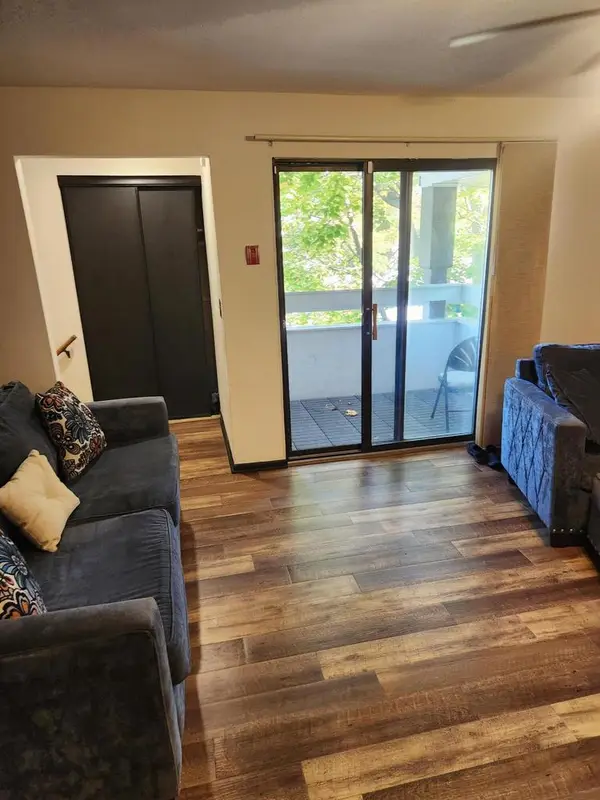 8525 N 107th STREET, Milwaukee, WI 53224