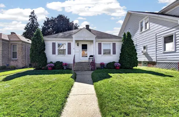 1305 Walton AVENUE, Racine, WI 53402