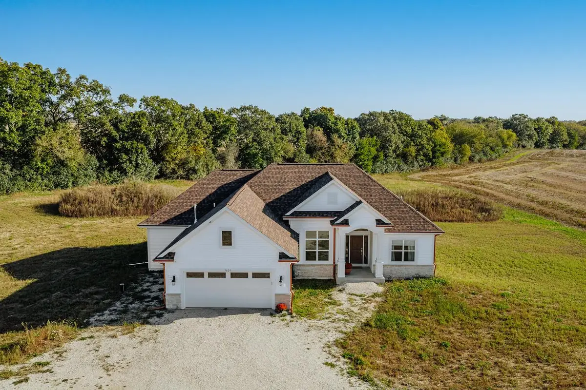 7629 Northwest HIGHWAY, Mukwonago, WI 53149 - #1