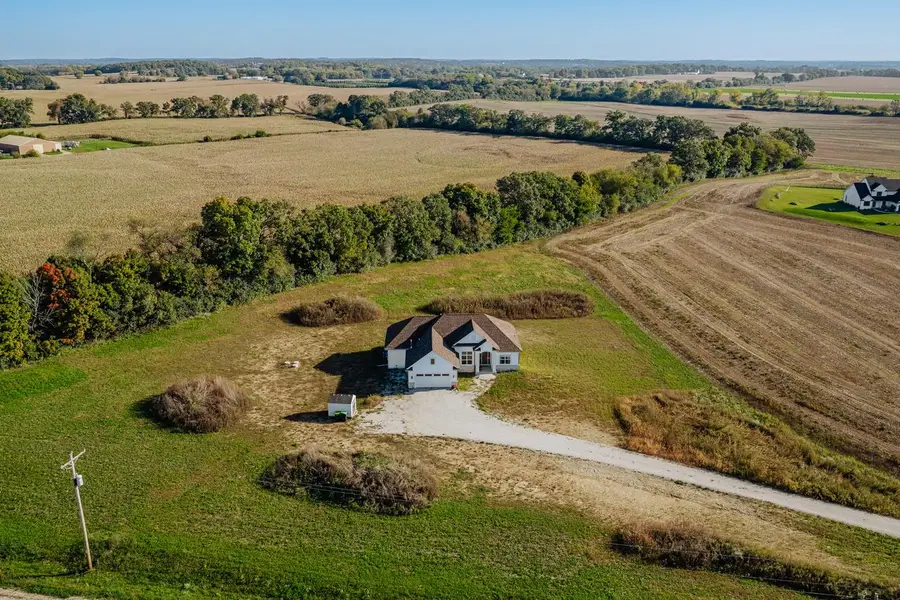 7629 Northwest HIGHWAY, Mukwonago, WI 53149 - #2