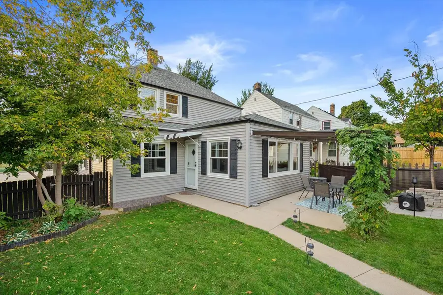 4518 S Howell AVENUE, Milwaukee, WI 53207 - #3