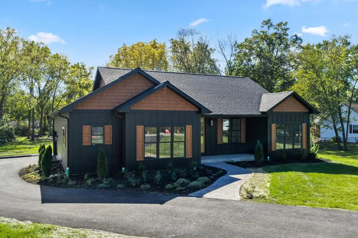 121 Glenwood DRIVE, Williams Bay, WI 53191 - #1