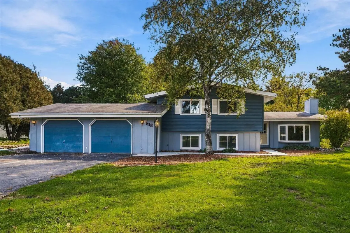 213 Rose LANE, Belgium, WI 53004 - #1