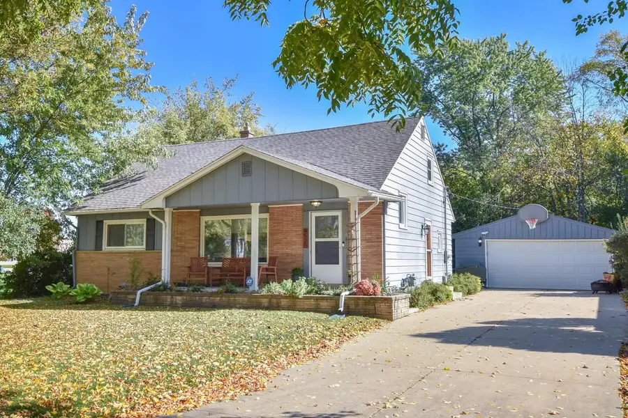 4520 N 100th STREET, Wauwatosa, WI 53225 - #2