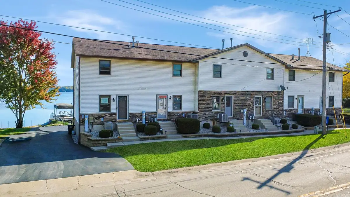 100 N Cogswell DRIVE #1, Silver Lake, WI 53170 - #1