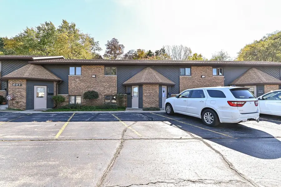637 Meadow LANE #207, Burlington, WI 53105 - #2