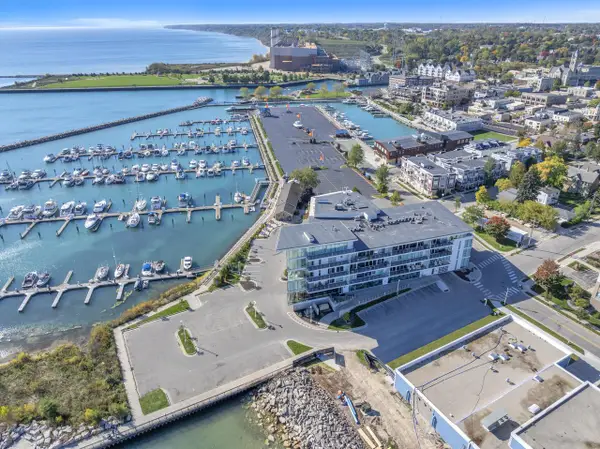 324 N Lake STREET #306, Port Washington, WI 53074
