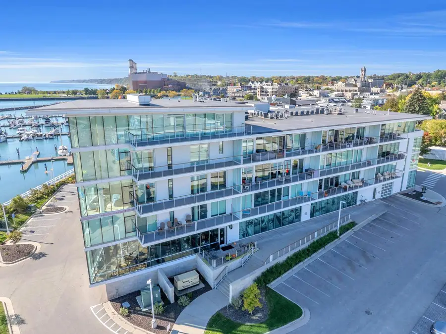 324 N Lake STREET #306, Port Washington, WI 53074 - #3