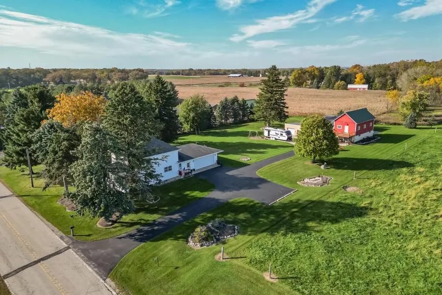24100 Hanson ROAD, Union Grove, WI 53182 - #2