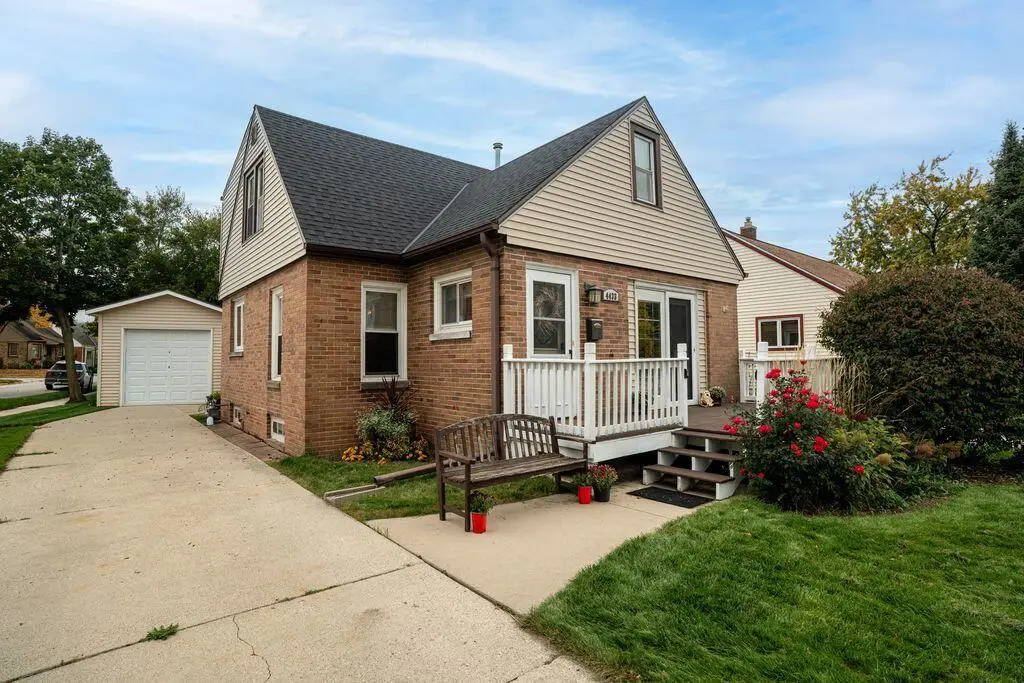 4433 S Nicholson AVENUE, Saint Francis, WI 53235 - #1