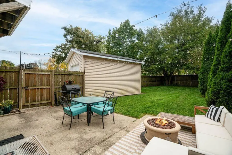 4433 S Nicholson AVENUE, Saint Francis, WI 53235 - #2