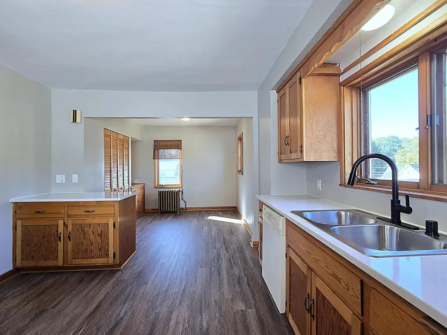 2220 E Vollmer AVENUE #2222, Milwaukee, WI 53207 - #2
