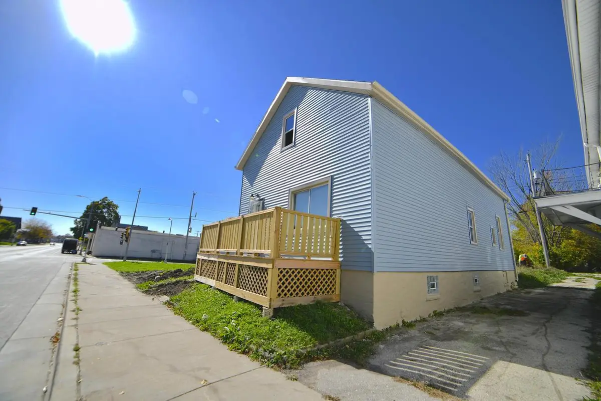 2513 N Teutonia AVENUE, Milwaukee, WI 53206 - #1