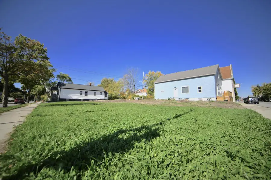 2513 N Teutonia AVENUE, Milwaukee, WI 53206 - #3