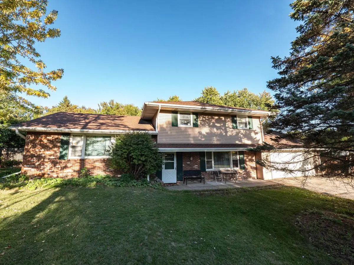W247S3160 Prairie AVENUE, Waukesha, WI 53189 - #1