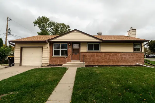 11406 W Park Hill AVENUE, Milwaukee, WI 53226