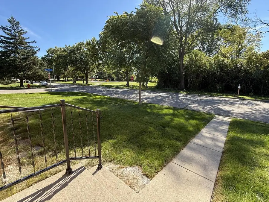 11406 W Park Hill AVENUE, Milwaukee, WI 53226 - #3
