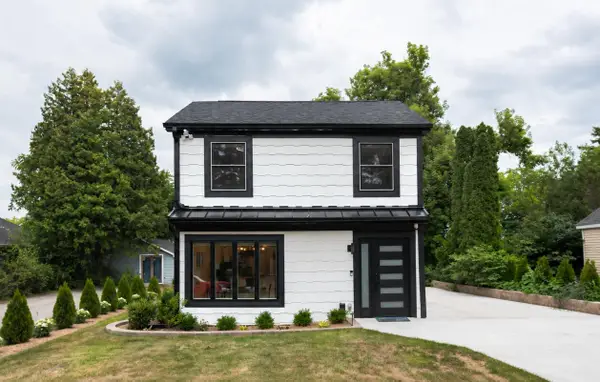 3159 E Barry DRIVE, Lake Geneva, WI 53147