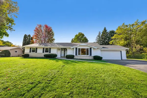 4595 Parkhurst DRIVE, Brookfield, WI 53045