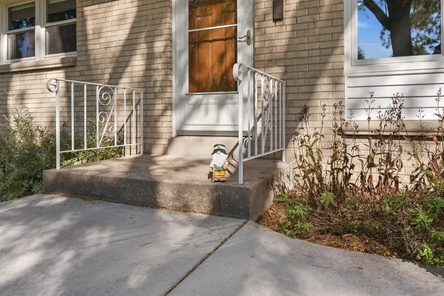 3344 W Edgerton AVENUE, Greenfield, WI 53221 - #2
