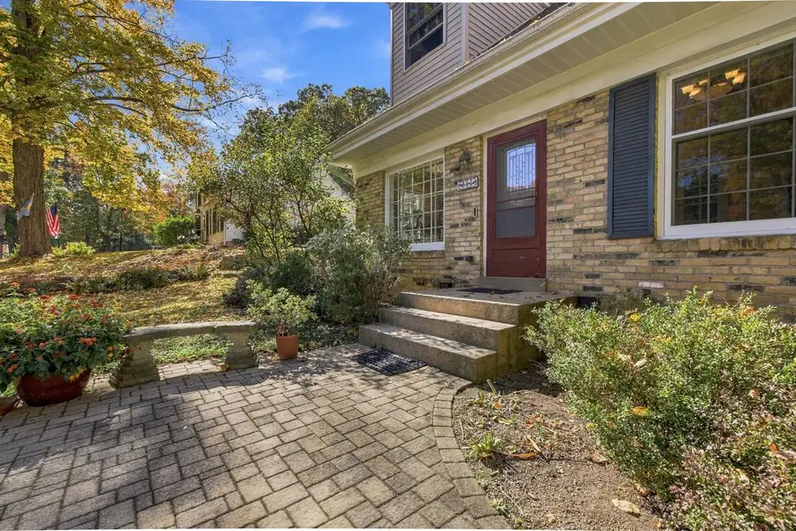 815 Apple Tree LANE, Brookfield, WI 53005 - #2