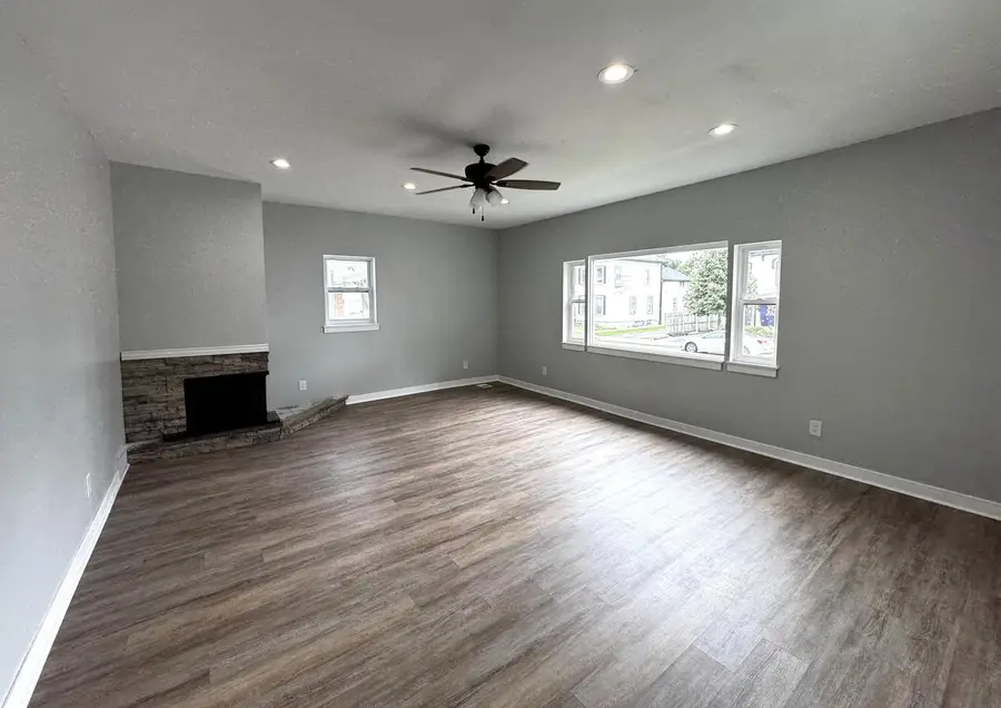 924 Wisconsin AVENUE, Racine, WI 53403 - #2