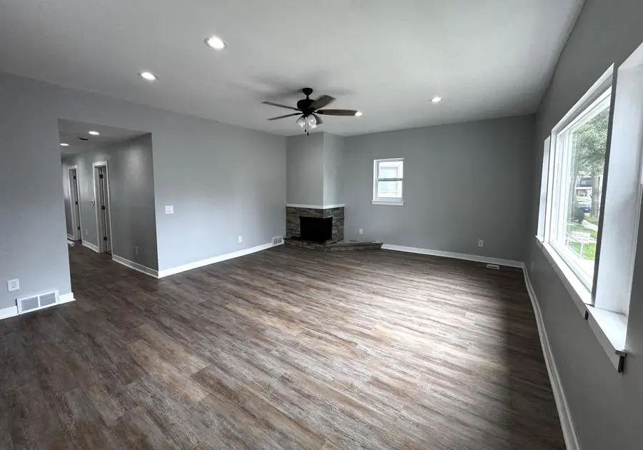924 Wisconsin AVENUE, Racine, WI 53403 - #3