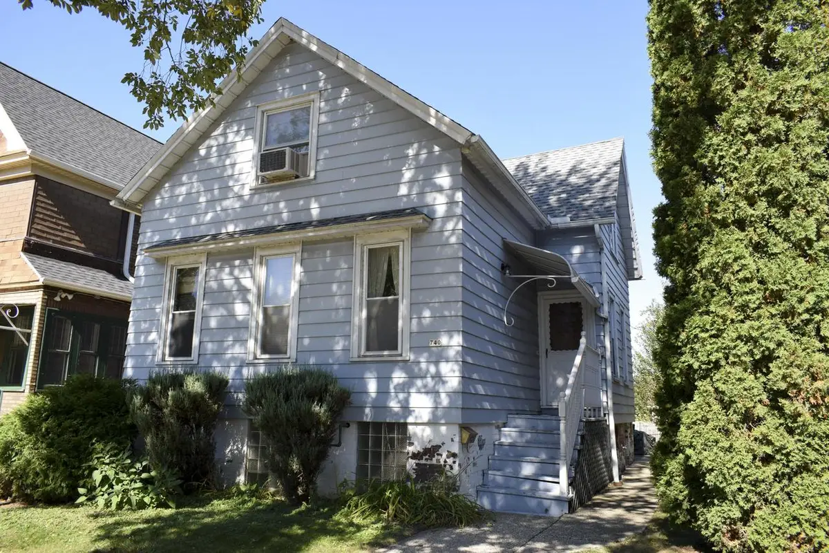 740 E Lincoln AVENUE, Milwaukee, WI 53207 - #1