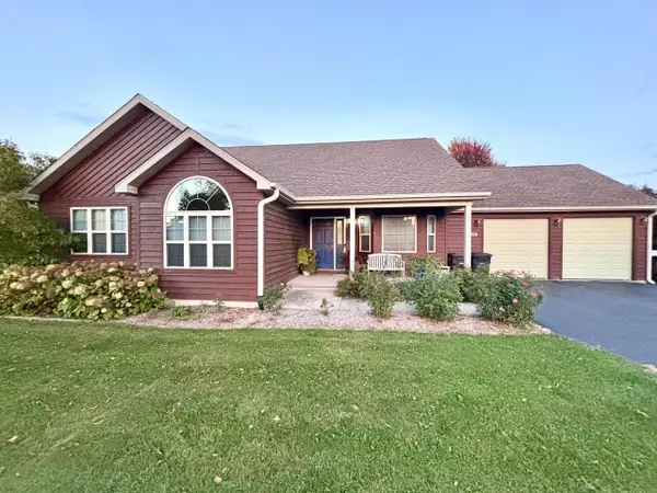N1620 N Geneva AVENUE, Lake Geneva, WI 53147