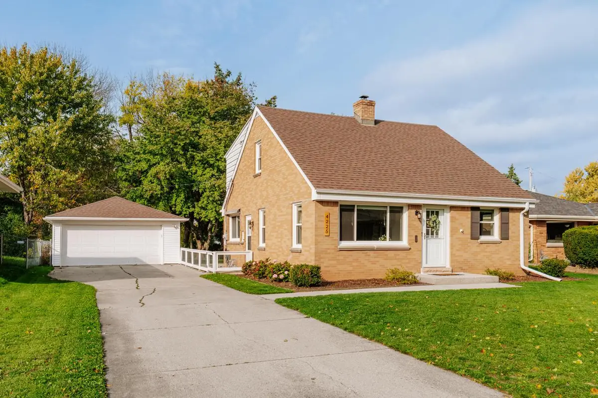 4225 N 95th STREET, Milwaukee, WI 53222 - #1