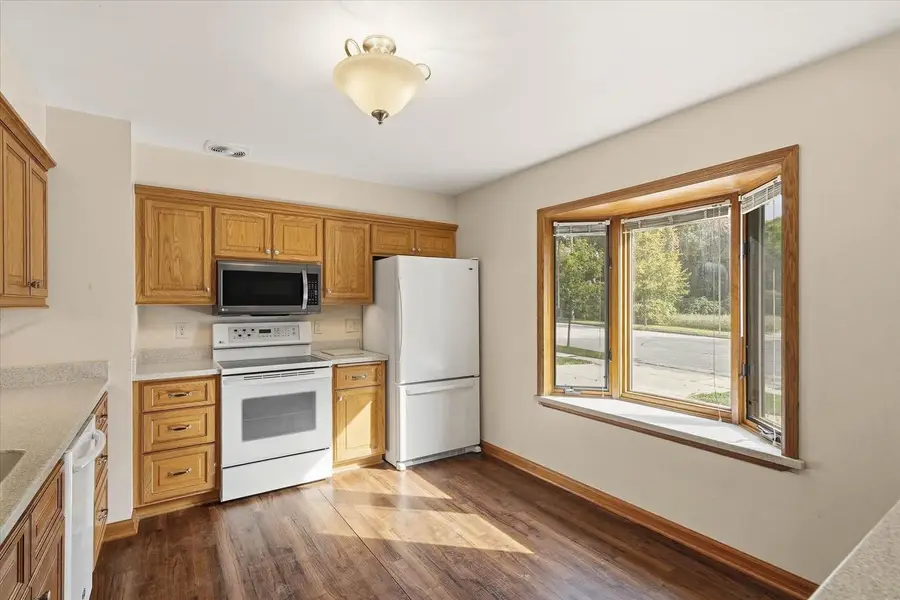 1608 Willow COURT, Grafton, WI 53024 - #2