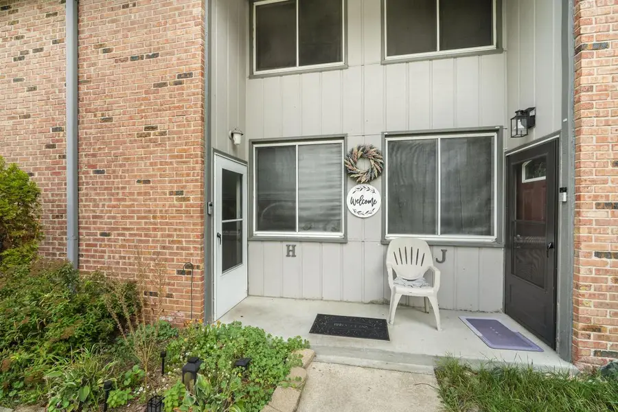 1434 Big Bend ROAD #H, Waukesha, WI 53189 - #2