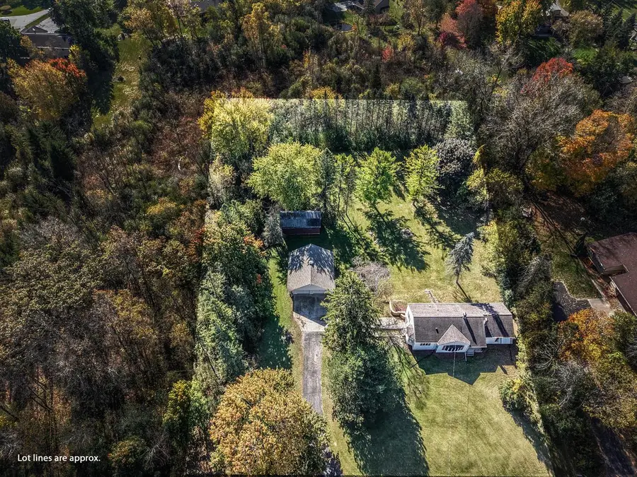 857 Riverview DRIVE, West Bend, WI 53095 - #2