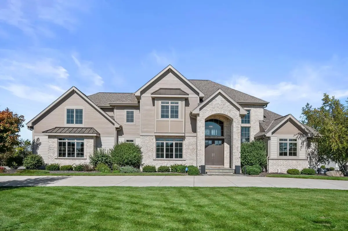 1649 Spring Valley ROAD, Hartland, WI 53029 - #1