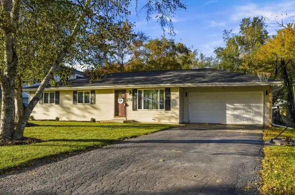 714 Martin DRIVE, Fredonia, WI 53021