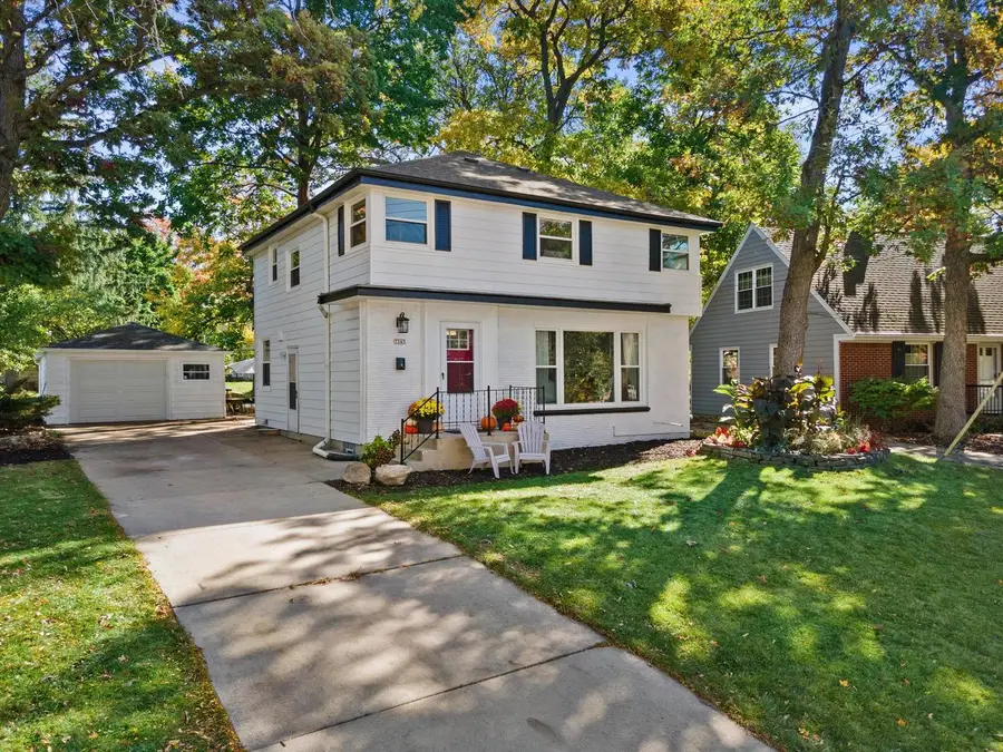 7345 W Warnimont AVENUE, Milwaukee, WI 53220 - #2
