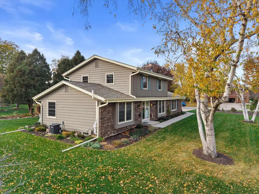 W332N5543 Linden CIRCLE W, Nashotah, WI 53058 - #3