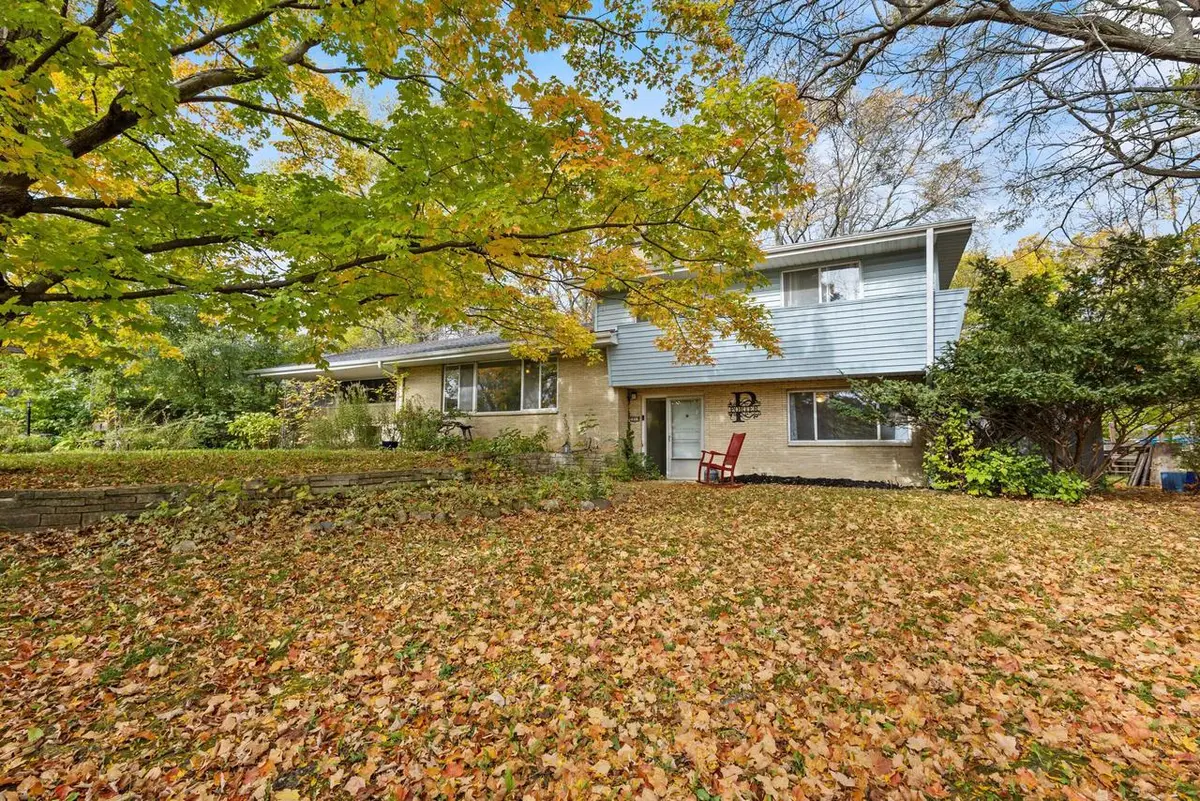 18310 Benington DRIVE, Brookfield, WI 53045 - #1